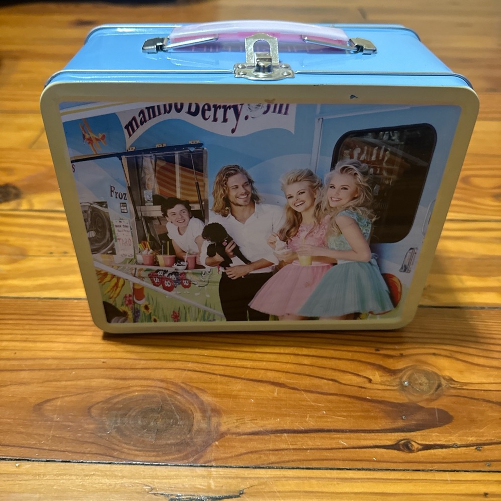 Sherri Hill Blue Metal Lunchbox with Retro Design